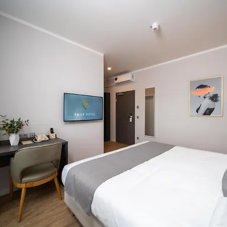 Hotel Emily Neue Messe 4*