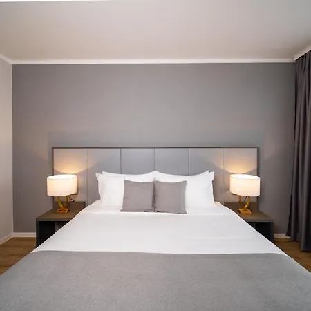 Emily Neue Messe 4* Lipsko