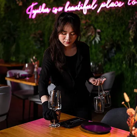 Emily Neue Messe Hotel