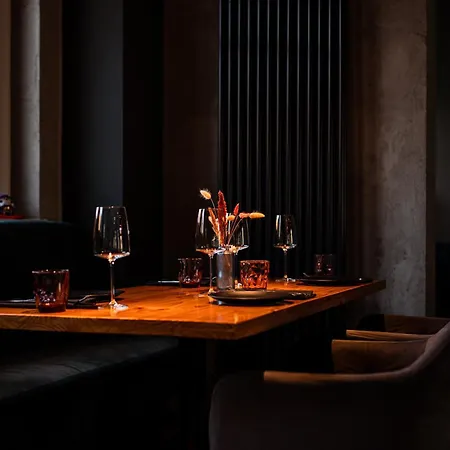 Emily Neue Messe Hotel 4*