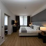 Otel Emily Neue Messe 4*