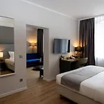 Emily Neue Messe Otel