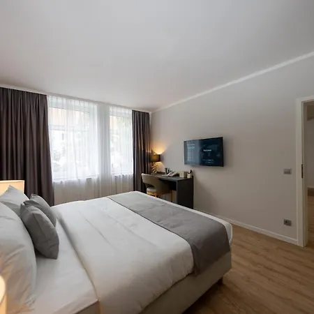 Emily Neue Messe Hotel 4*
