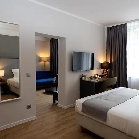 Emily Neue Messe Hotel