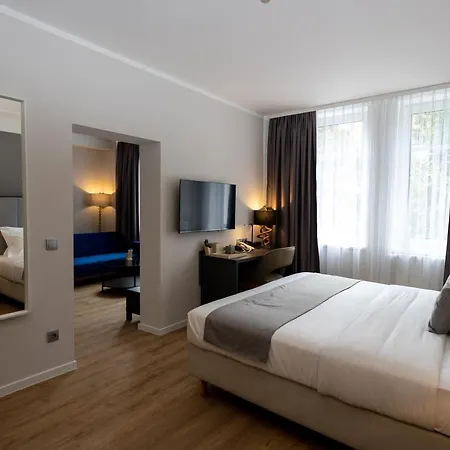 Emily Neue Messe Hotel