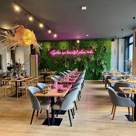 Hotel Emily Neue Messe 4*