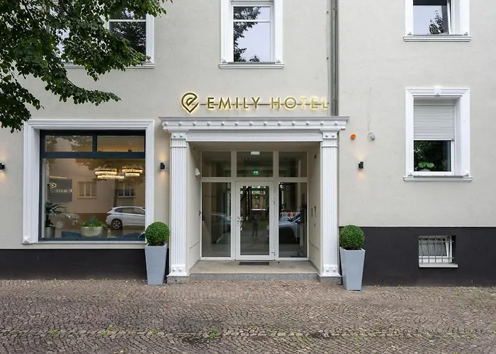 Отель Emily Neue Messe 4*