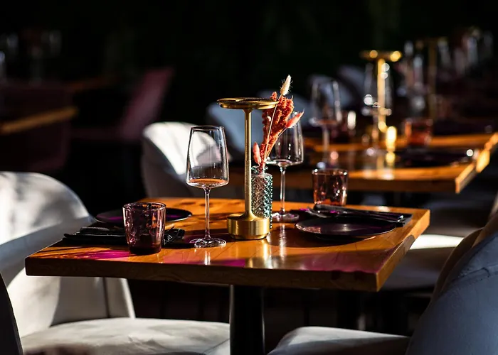 Отель Emily Neue Messe Лейпциг